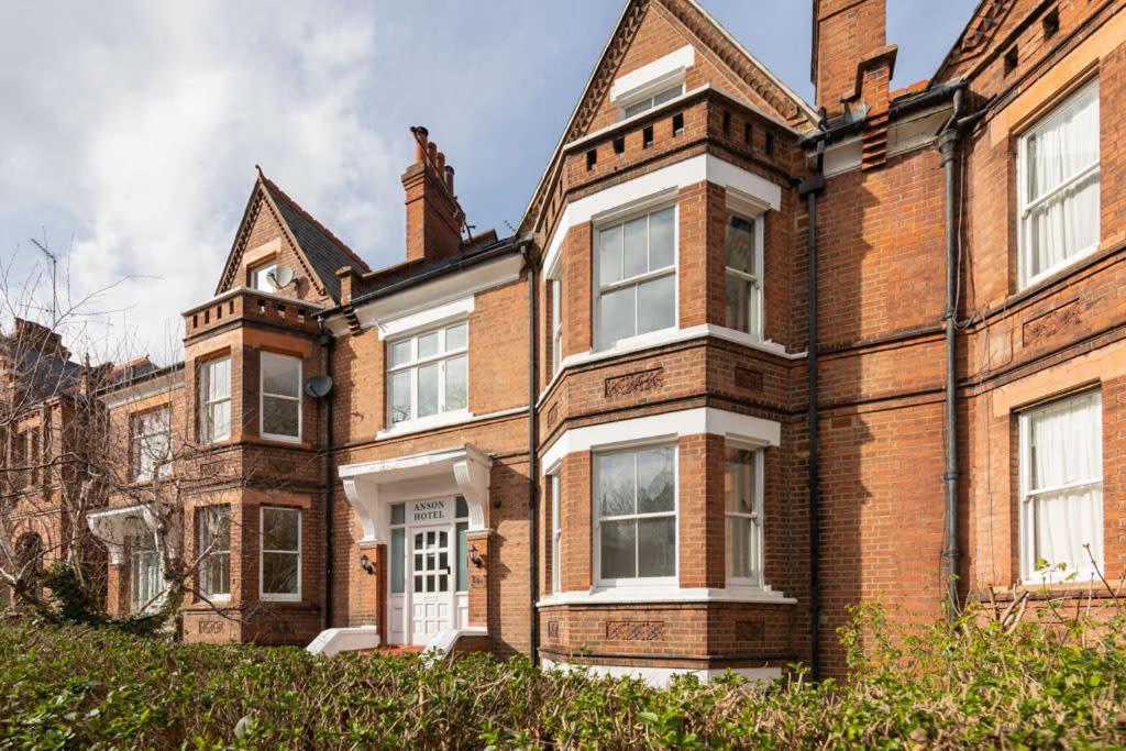 לונדון Victorian Beauty With Private Toilet And Shower Near Tube Station מראה חיצוני תמונה