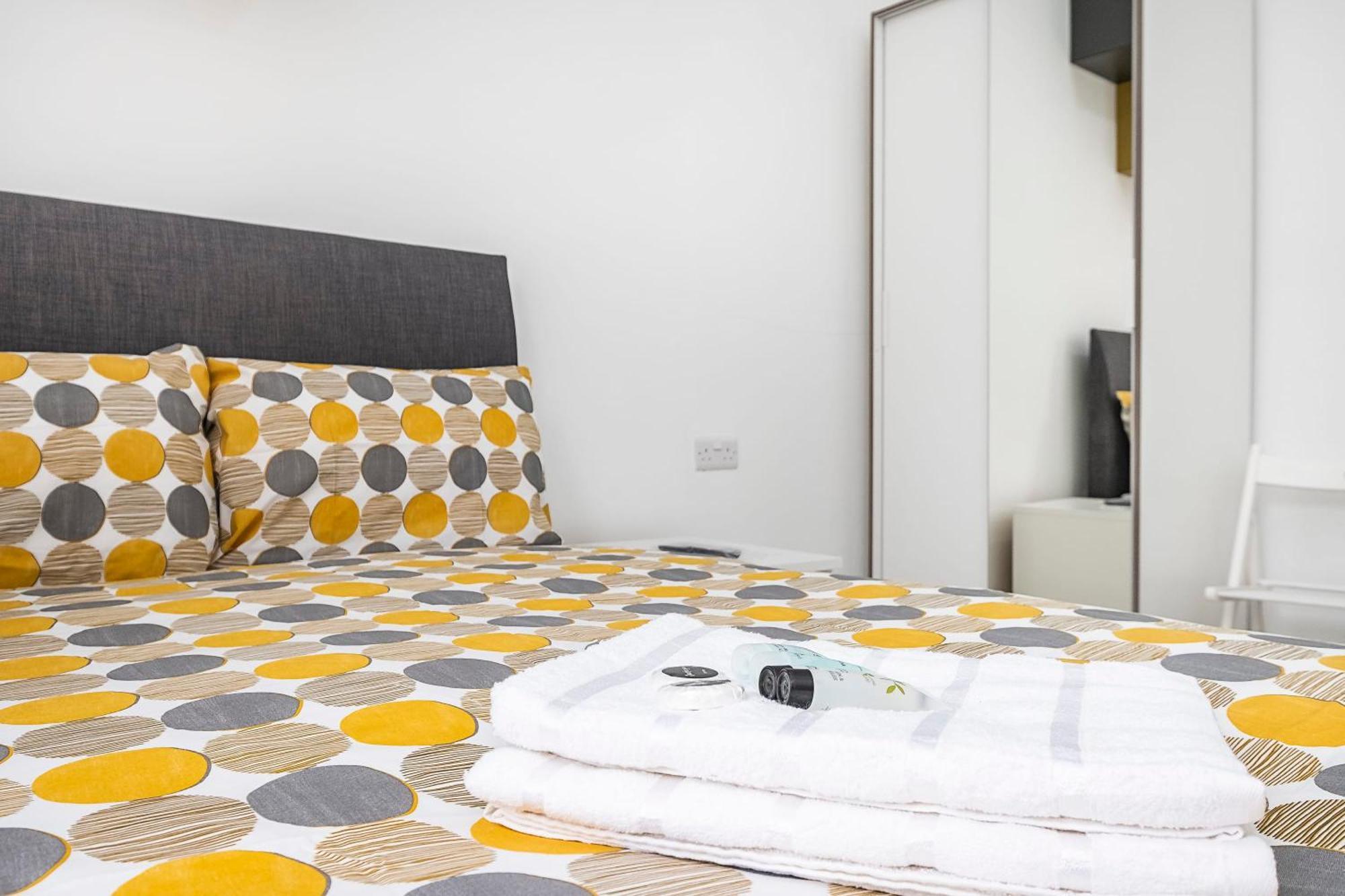 לונדון Victorian Beauty With Private Toilet And Shower Near Tube Station מראה חיצוני תמונה